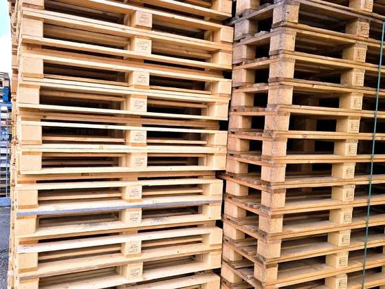 Pallet a tappo 12 nuovi in legno chiaro